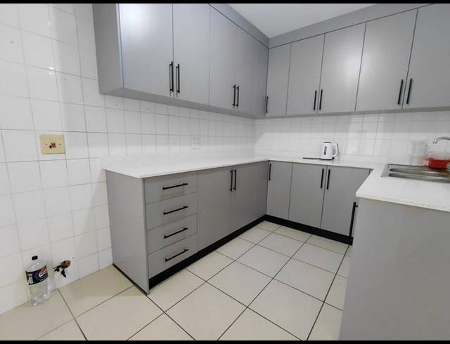 2 BEDROOM PROPERTY TO RENT IN OVERPORT